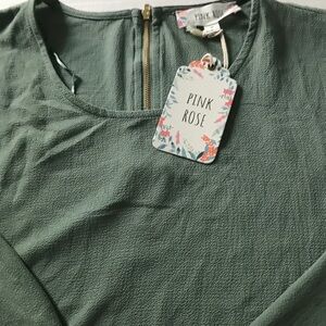 Pink Rose Smoky Sage top size medium